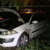 Sahura kalkan kişi otomobilini kundaklanmaktan son anda kurtardı