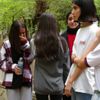 Canlı canlı gömülen bebeği öğrenciler buldu