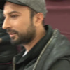 Tarkan'dan oy kullanırken büyük dalgınlık Tarkan'dan oy kullanırken büyük dalgınlık