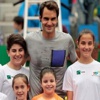 Federer çocuklarla buluştu