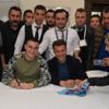 Trabzonsporlu futbolcular imza dağıttı Trabzonsporlu futbolcular imza dağıttı