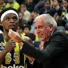 Fenerbahçe Ali Muhammed ile 2 yıl sözleşme uzattı Fenerbahçe Ali Muhammed ile 2 yıl sözleşme uzattı