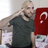 Yüreğindeki vatan aşkıyla hayata sarılıyor