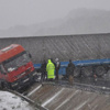 TIR kaza yaptı, yol kapandı TIR kaza yaptı, yol kapandı