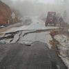 Bursa’da yol çöktü ulaşıma kapatıldı Bursa’da yol çöktü ulaşıma kapatıldı