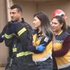 Kocaeli'de 9 katlı binanın çatısına çıkan kızı, polis ikna etti Kocaeli'de 9 katlı binanın çatısına çıkan kızı, polis ikna etti