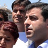 Selahattin Demirtaş'a iki koruma polisi Selahattin Demirtaş'a iki koruma polisi