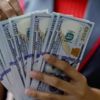 Dolar aşağı yönlü başladı Dolar aşağı yönlü başladı