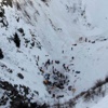Çığ altında kalan işçileri arama çalışmaları yeniden başladı