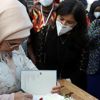 Emine Erdoğan New York’ta "Afrika Seyahatlerim" adlı ilk kitabının tanıtımını yaptı Emine Erdoğan New York’ta "Afrika Seyahatlerim" adlı ilk kitabının tanıtımını yaptı