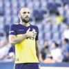 Andone özel bir dizlikle çalışıyor