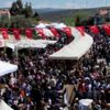 Alaçatı sokaklarında insan seli