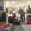 Havalimanında merdivenlerden düşen yolcu yaralandı Havalimanında merdivenlerden düşen yolcu yaralandı