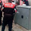 Bursa'da elektrik panosundan esrar çıktı Bursa'da elektrik panosundan esrar çıktı