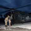 Oy pusulaları askeri helikopterle taşındı Oy pusulaları askeri helikopterle taşındı