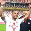 Galatasaray'ın eski yıldızı Lukas Podolski futbola başladığı kulübe geri döndü