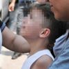 Annesinin intihar ettiğini gören çocuk gözyaşlarına boğuldu