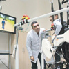 Robotlar felçli hastalara yürümeyi öğretiyor Robotlar felçli hastalara yürümeyi öğretiyor