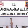 Tarihi eser kaçakçısı otobüs terminalinde yakalandı Tarihi eser kaçakçısı otobüs terminalinde yakalandı