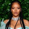 Rihanna, iç giyim defilesinde kullandığı hadis için ...