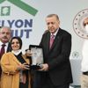 Başkan Recep Tayyip Erdoğan, Ankara'da TOKİ 1 Milyonuncu Konut Anahtar Teslim Töreni'ne katıldı Başkan Recep Tayyip Erdoğan, Ankara'da TOKİ 1 Milyonuncu Konut Anahtar Teslim Töreni'ne katıldı