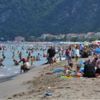 Plajda kadınların fotoğrafını çektiği iddia edilen kişi gözaltına alındı Plajda kadınların fotoğrafını çektiği iddia edilen kişi gözaltına alındı