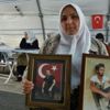 Evlat nöbetindeki anneler: Tehditlere boyun eğmeyeceğiz! Evlat nöbetindeki anneler: Tehditlere boyun eğmeyeceğiz!