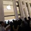 ABD'li göstericiler Apple mağazalarını yağmaladı ABD'li göstericiler Apple mağazalarını yağmaladı
