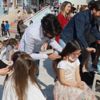 Kanser hastaları için saçlarını bağışladılar Kanser hastaları için saçlarını bağışladılar