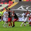 Gaziantep Denizli'yi 2. yarıda geçti Gaziantep Denizli'yi 2. yarıda geçti