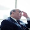 Yolsuzlukla suçlanan Devlet Başkanı 16 yıl sonra ülkesine döndü Yolsuzlukla suçlanan Devlet Başkanı 16 yıl sonra ülkesine döndü