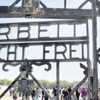 Dachau Nazi toplama kampının tarihi kapısı çalındı