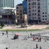 Taksim'de şüpheli çanta alarmı Taksim'de şüpheli çanta alarmı