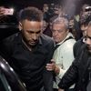 Tecavüzle suçlanan Neymar karakolda ifade verdi Tecavüzle suçlanan Neymar karakolda ifade verdi