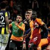 İngilizler’den derbi yorumu: 30 kişi birbirine girdi İngilizler’den derbi yorumu: 30 kişi birbirine girdi