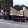 Kamyonun Altında Kalan Motosikletli Hayatını Kaybetti Kamyonun Altında Kalan Motosikletli Hayatını Kaybetti