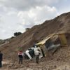 Şarampole düşen kamyonun sürücüsü öldü Şarampole düşen kamyonun sürücüsü öldü