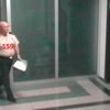 Karargâhtan hiçbir şey olmamış gibi çıkmış Karargâhtan hiçbir şey olmamış gibi çıkmış