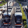 Seçim bayrakları tramvay seferlerini aksattı
