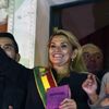Bolivya'da ordu Anez'in geçici devlet başkanlığını tanıdı