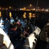 İzmir de 276 kaçak göçmen yakalandı İzmir de 276 kaçak göçmen yakalandı