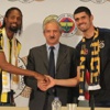 Fenerbahçe'de Yeni Transferler İmza Attı Fenerbahçe'de Yeni Transferler İmza Attı