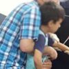 Koluna saplanan bıçakla hastaneye getirildi Koluna saplanan bıçakla hastaneye getirildi