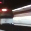 Bir anda tren raylarına attı Bir anda tren raylarına attı