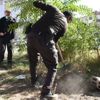 Ceset şüphesiyle kazılan çukurdan köpek ölüsü çıktı Ceset şüphesiyle kazılan çukurdan köpek ölüsü çıktı