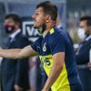 Emre Belözoğlu: "Aramıza yeni arkadaşlar katılabilir" Emre Belözoğlu: "Aramıza yeni arkadaşlar katılabilir"