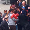 Taksim'de dilencilerin mekan kavgası Taksim'de dilencilerin mekan kavgası