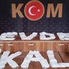 Polis, ele geçirdiği kaçak maskeler ile ‘evde kal' yazdı Polis, ele geçirdiği kaçak maskeler ile ‘evde kal' yazdı