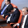 Uğur Işılak uyuyakaldı Uğur Işılak uyuyakaldı