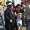 Freni boşalan TIR kavşağa daldı, 4 kişilik aile ölümden döndü